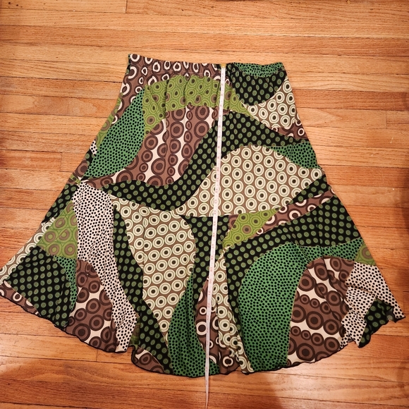 Fun & funky green and brown y2k midi skirt 🤎💚 - Picture 4 of 6
